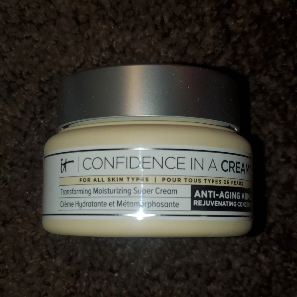IT Cosmetics Confidence in a Cream